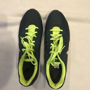 Men’s new Nike sneakers